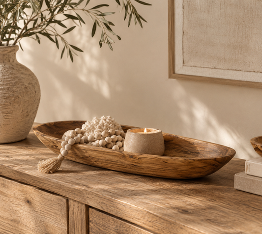 Langwerpige organische schaal van FSC 100% acaciahout met een prachtige natuurlijke houtnerf. Met zijn royale formaat van 58x24 cm een warme blikvanger in je interieur.