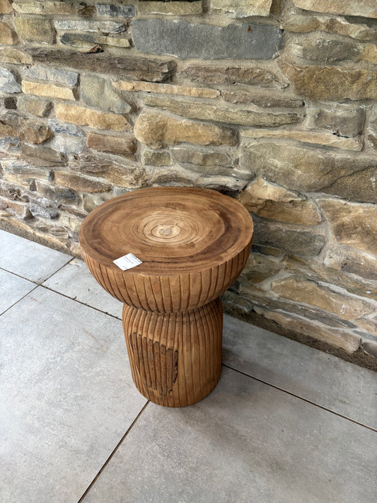 Gegraveerde bijzettafel paulowniahout bruin 48 cm