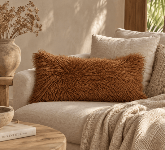 Fluffy kussen karamel – 60x30 cm - Youna Label