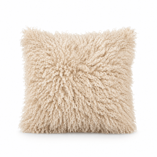 Fluffy sierkussen met krullen beige – 45x45 cm - Youna Label