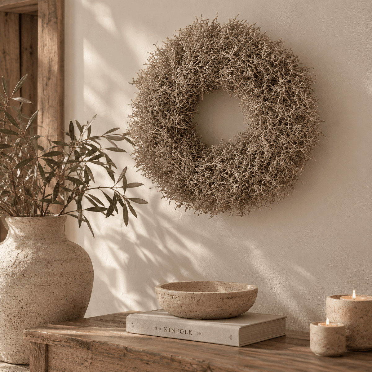 Natuurlijke decoratiekrans wit/naturel – 55x55x13 cm - Youna Label