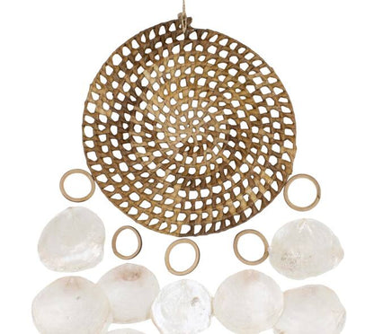 Rotan wandhanger met capiz schelpen naturel – 30x5x70 cm - Youna Label